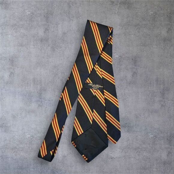 Brooks Brothers Men's Silk Tie Navy Blue Red & Gold Stripes - Picture 2 of 3